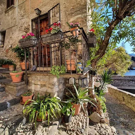 Lake-view In Corenno Near Corenno Plinio Castle Apartman *